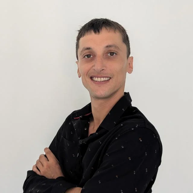 Portrait of Nicolas Elorduy, CEO of intech Heritage, leader in AI innovation and legacy.